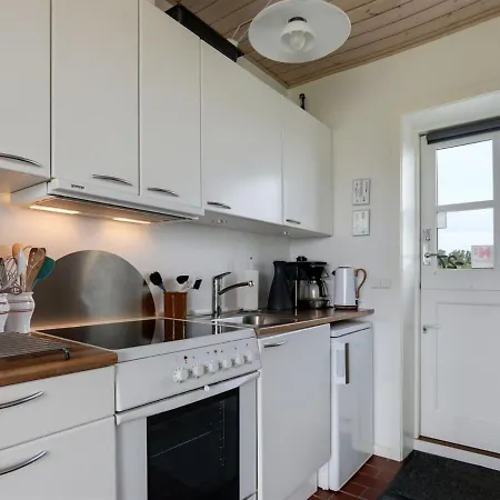 Steffi - 300m From The Sea By Interhome